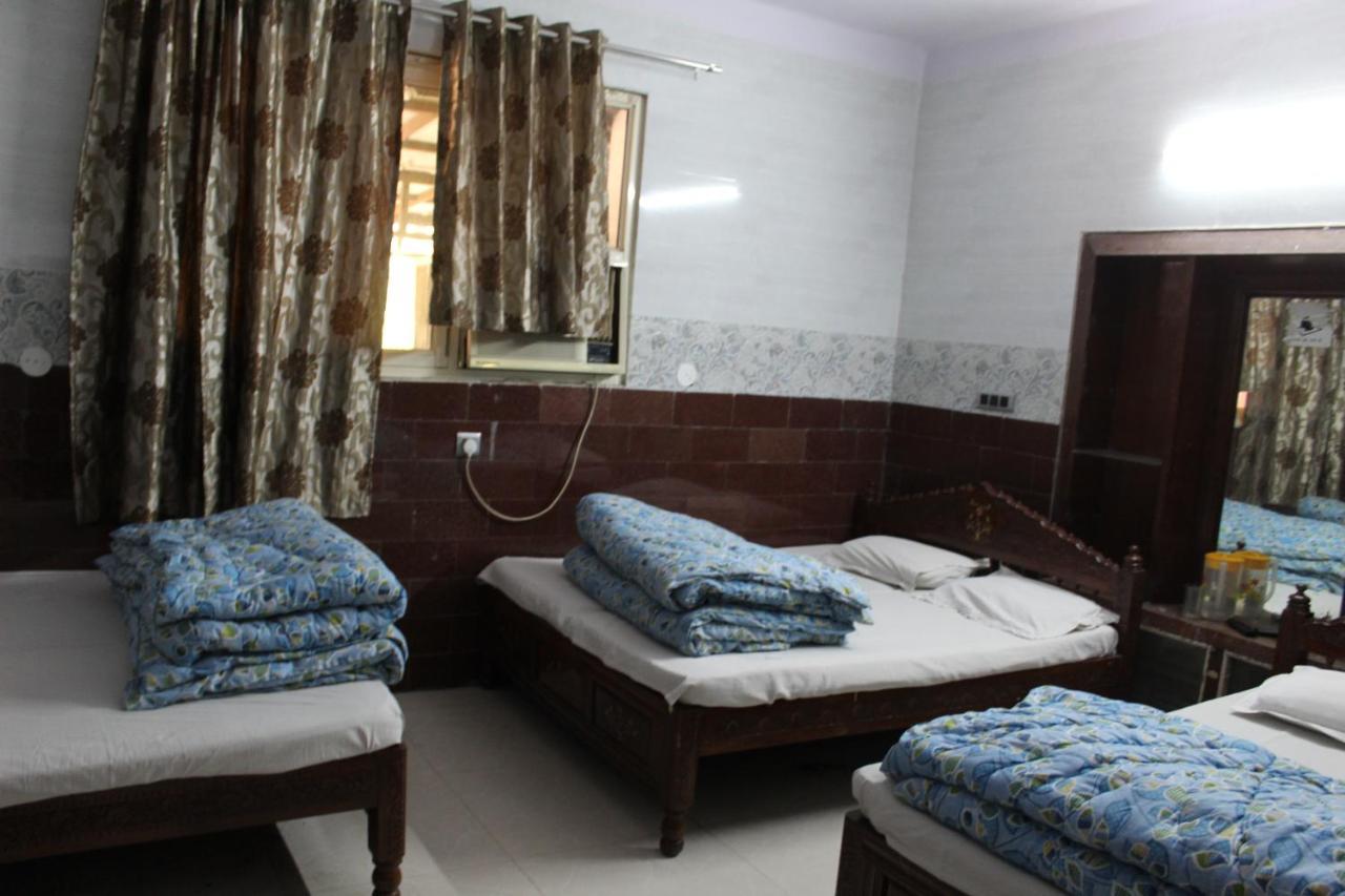 Central Guest House , Walk In Dargah & Markaz Nové Dillí Exteriér fotografie